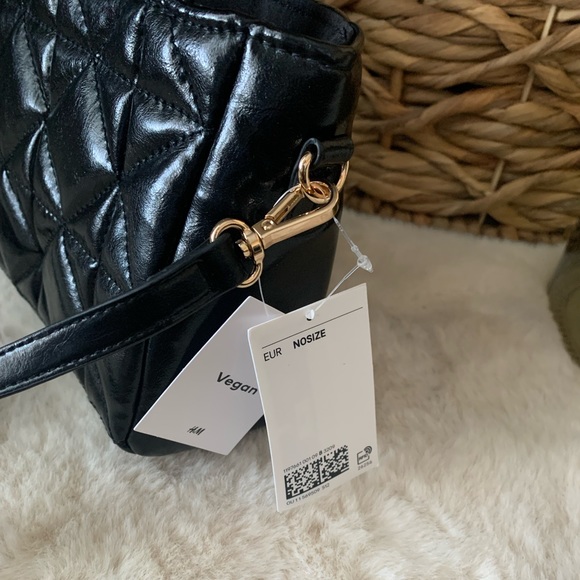 Quilted crossbody bag - Picture 2 of 4